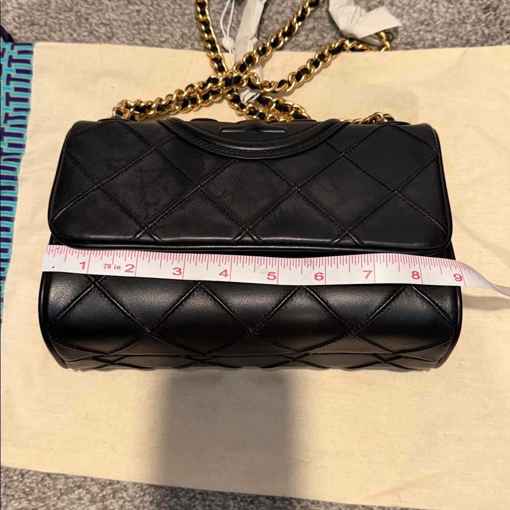 Tory Butch Fleming soft shoulder bag- black - Picture 3 of 8